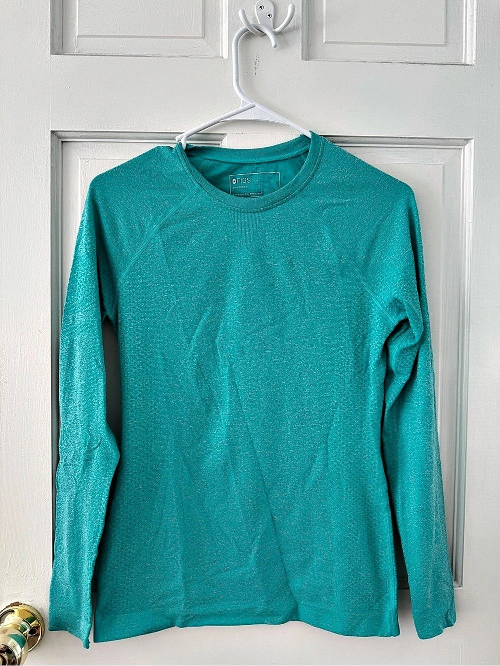FIGS seamless salta long sleeve tee Long Sleeve Tee in Blue Size Small Like New